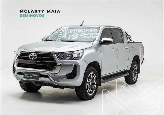 TOYOTA HILUX 2.8 D-4D TURBO DIESEL CD SRV 4X4 AUTOMÁTICO
